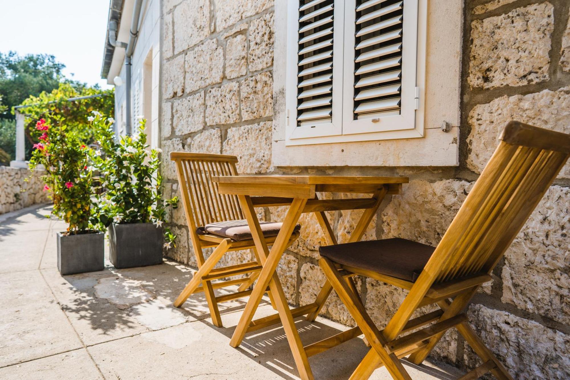 Hotel Orgula Lumbarda Esterno foto