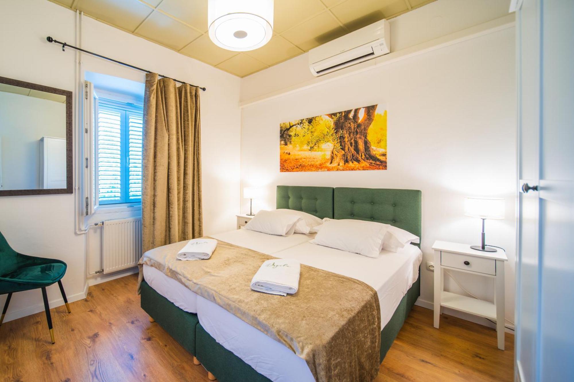 Hotel Orgula Lumbarda Esterno foto