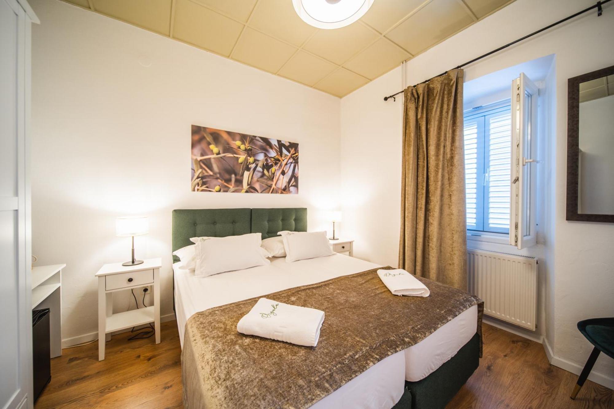 Hotel Orgula Lumbarda Esterno foto